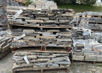 Green Mount Stone Veneer Pallet